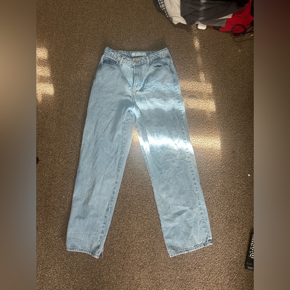 Light wash baggy jeans